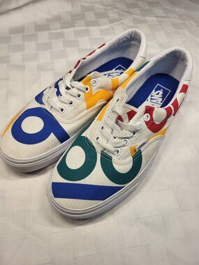 VANS Deck Club Womens Sneakers Size 9 - NWOT
